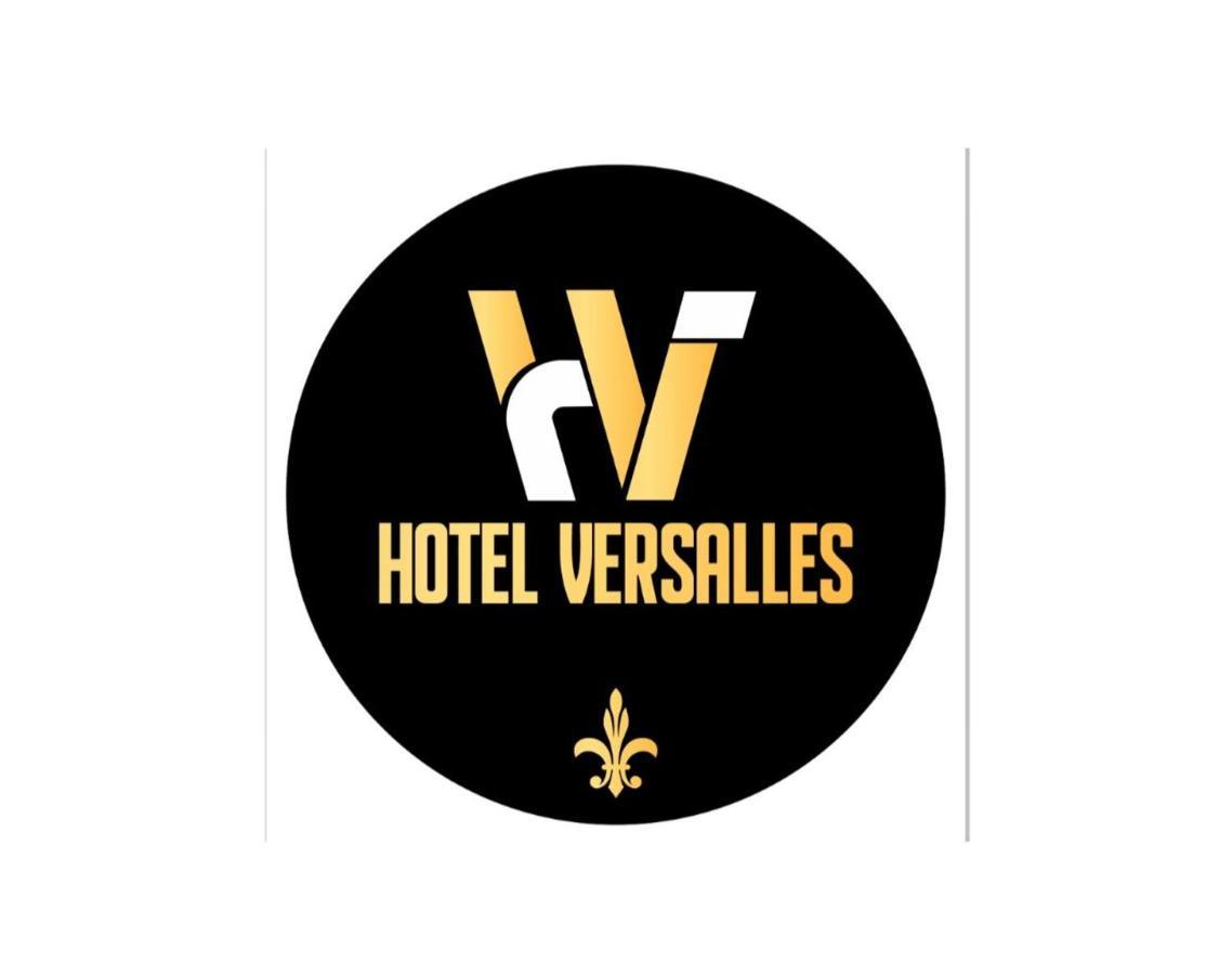 Hotel Versalles ปัสโต ภายนอก รูปภาพ